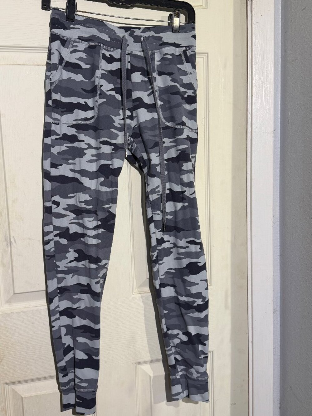 ZYIA Active Gray Camo Joggers Pocket Athletic Pants Size S